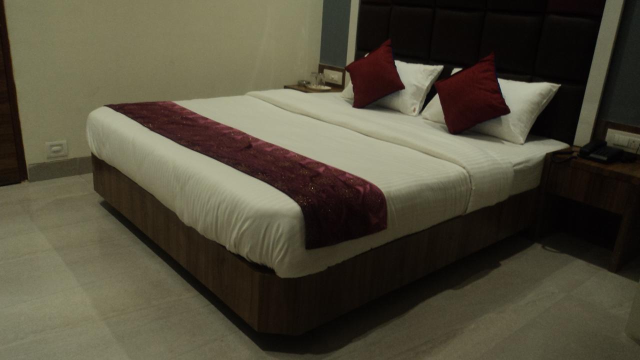 Shree Krishna Paradise Hotell Navi Mumbai Exteriör bild