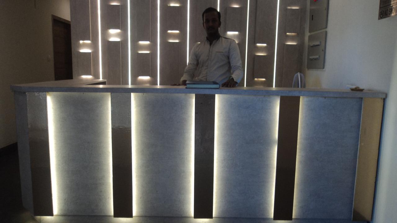 Shree Krishna Paradise Hotell Navi Mumbai Exteriör bild