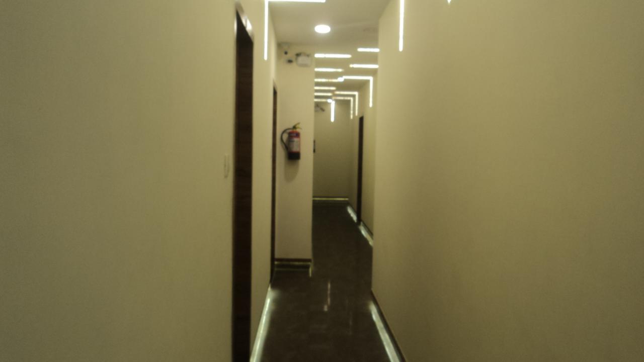 Shree Krishna Paradise Hotell Navi Mumbai Exteriör bild