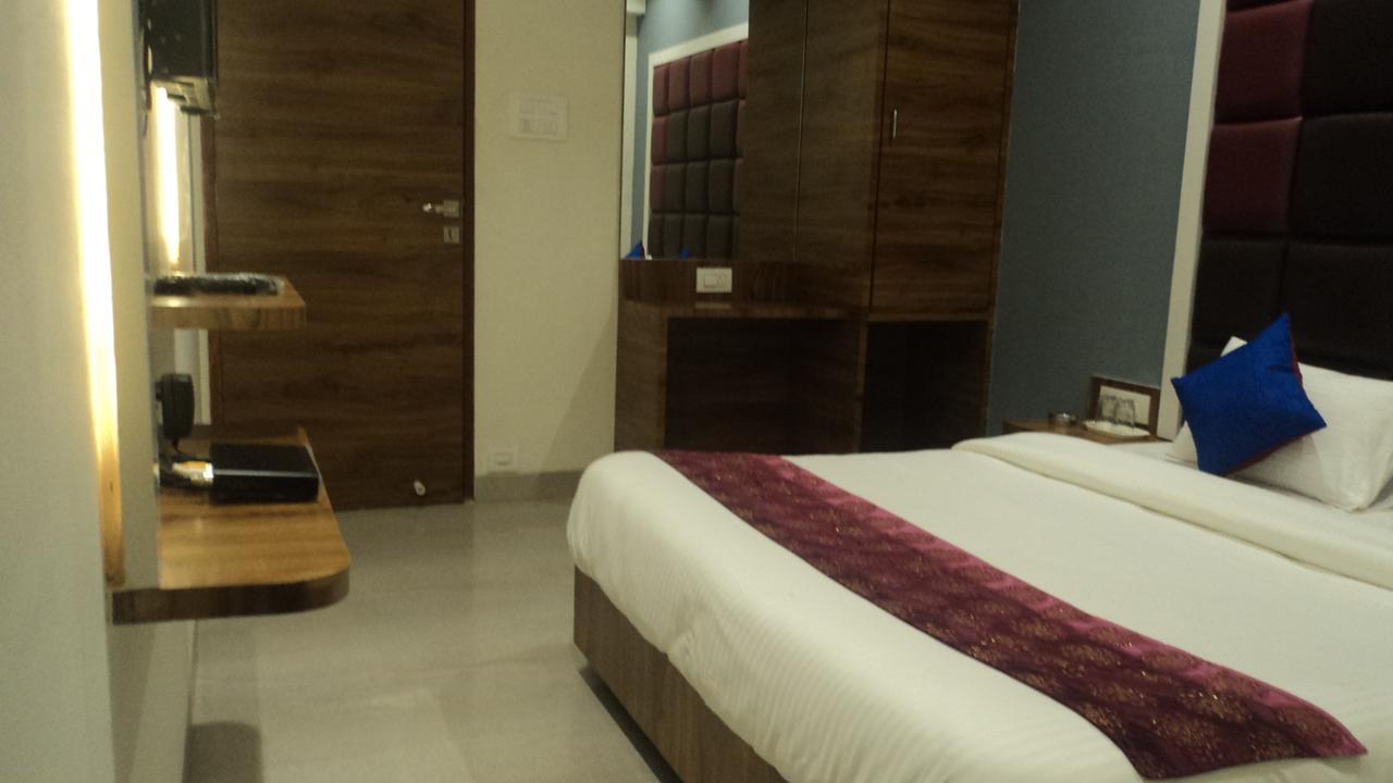 Shree Krishna Paradise Hotell Navi Mumbai Exteriör bild