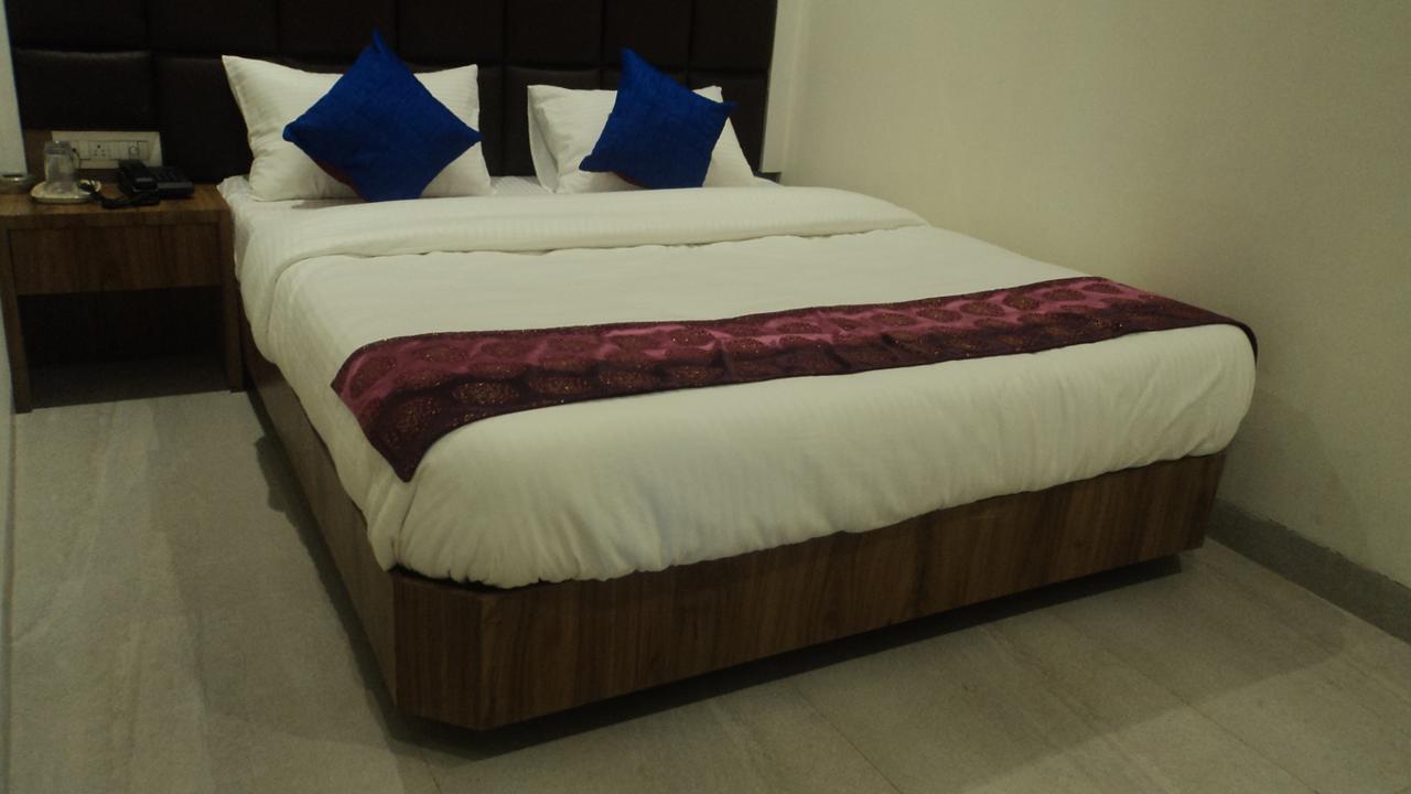 Shree Krishna Paradise Hotell Navi Mumbai Exteriör bild