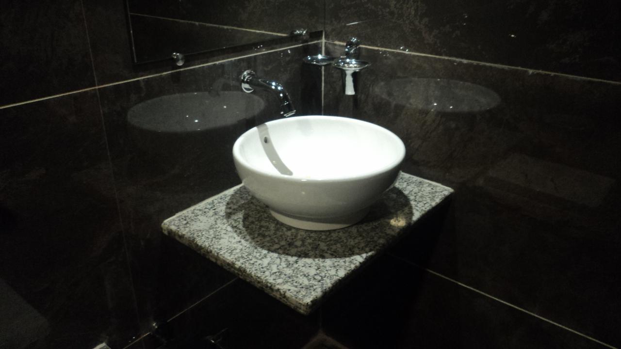 Shree Krishna Paradise Hotell Navi Mumbai Exteriör bild